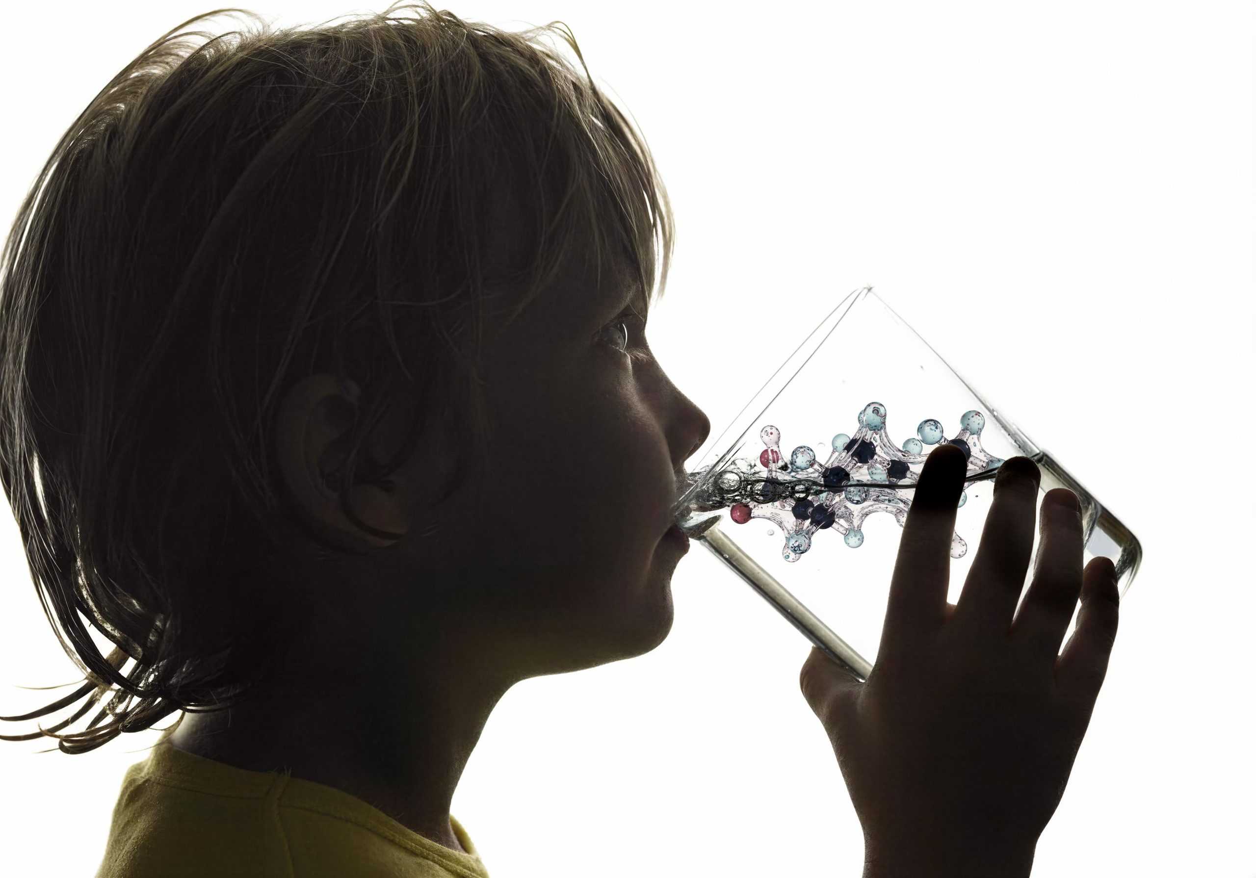 La sustancia eterna que contamina el agua: ¿estamos ante la mayor polución de la historia?