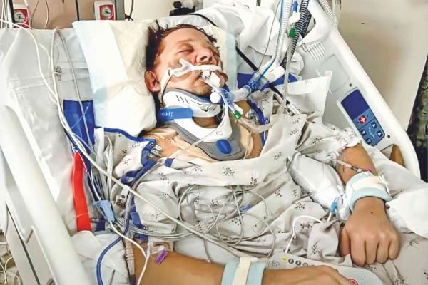 Jeremy Renner: «Oía los terribles crujidos de mi cuerpo mientras los 6300 kilos de acero me pasaban por encima»